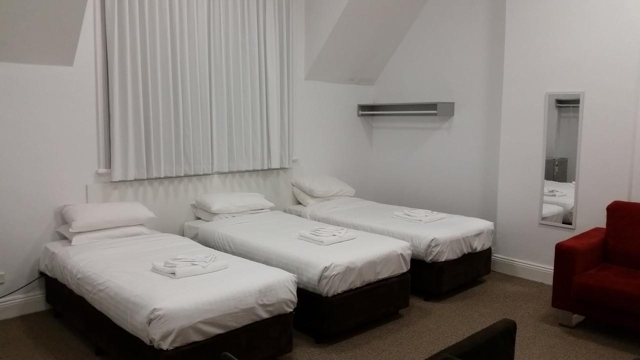 Wallaby Backpackers Hostel Perth - Note - Valid Passport Required To Check In - Exterior photo